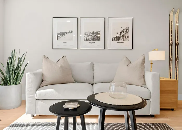 Modern Home Near Salt Lake\'S Attractions