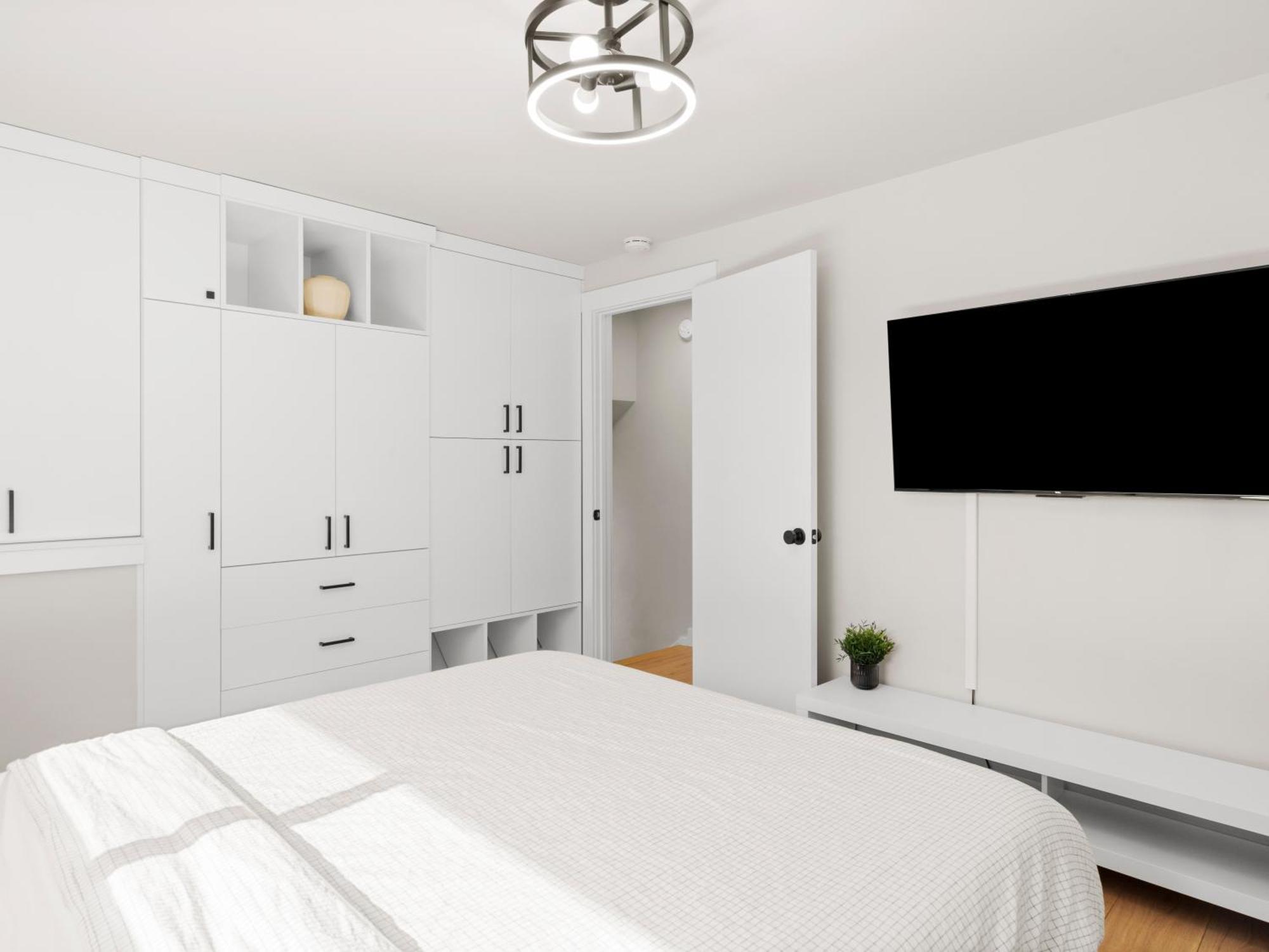 Modern Near Salt Lake's Attractions Apartment *
